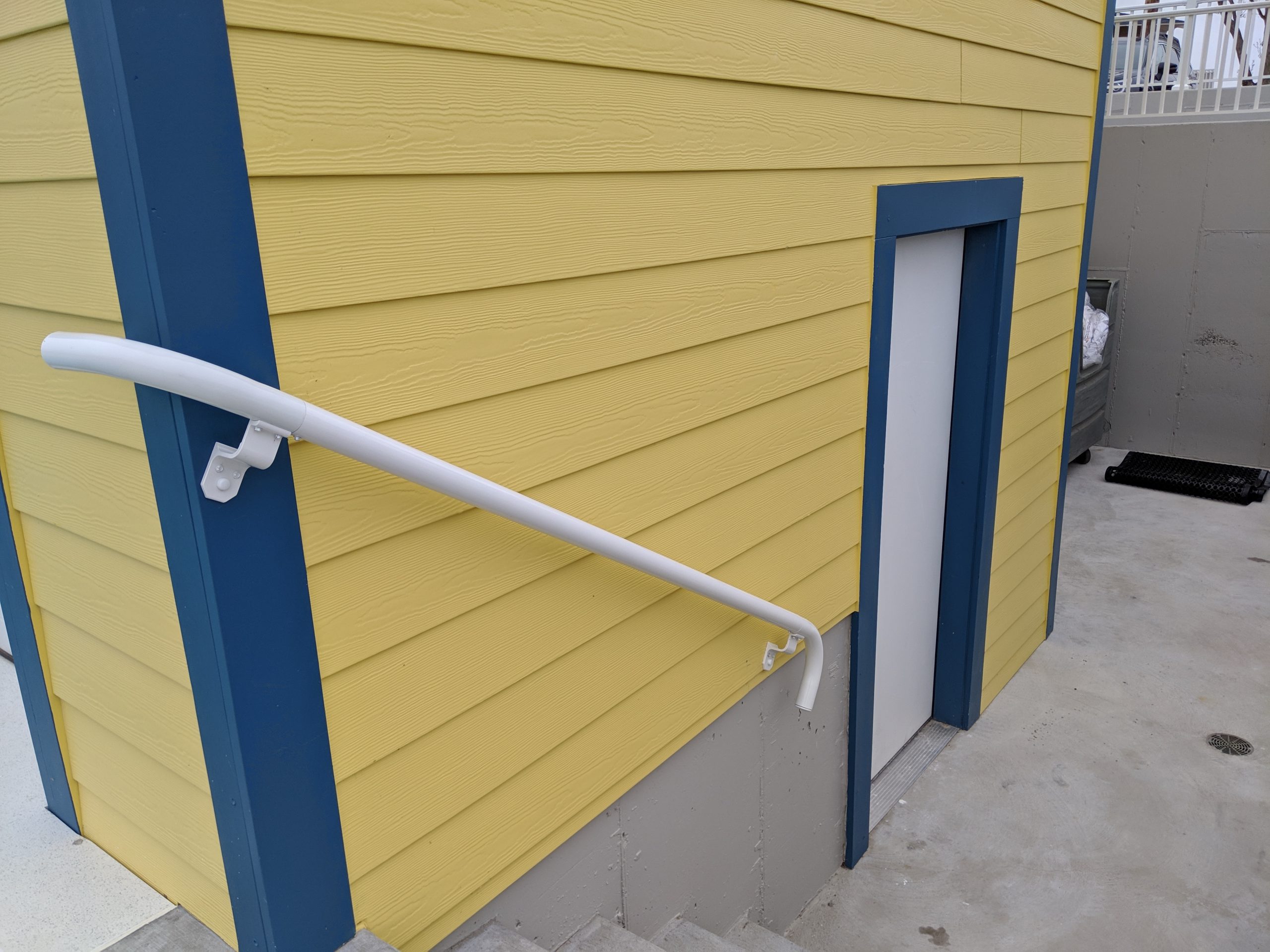 ADA Post and Wall Bracket Kit for 1.9 in. OD Handrail - Image 6
