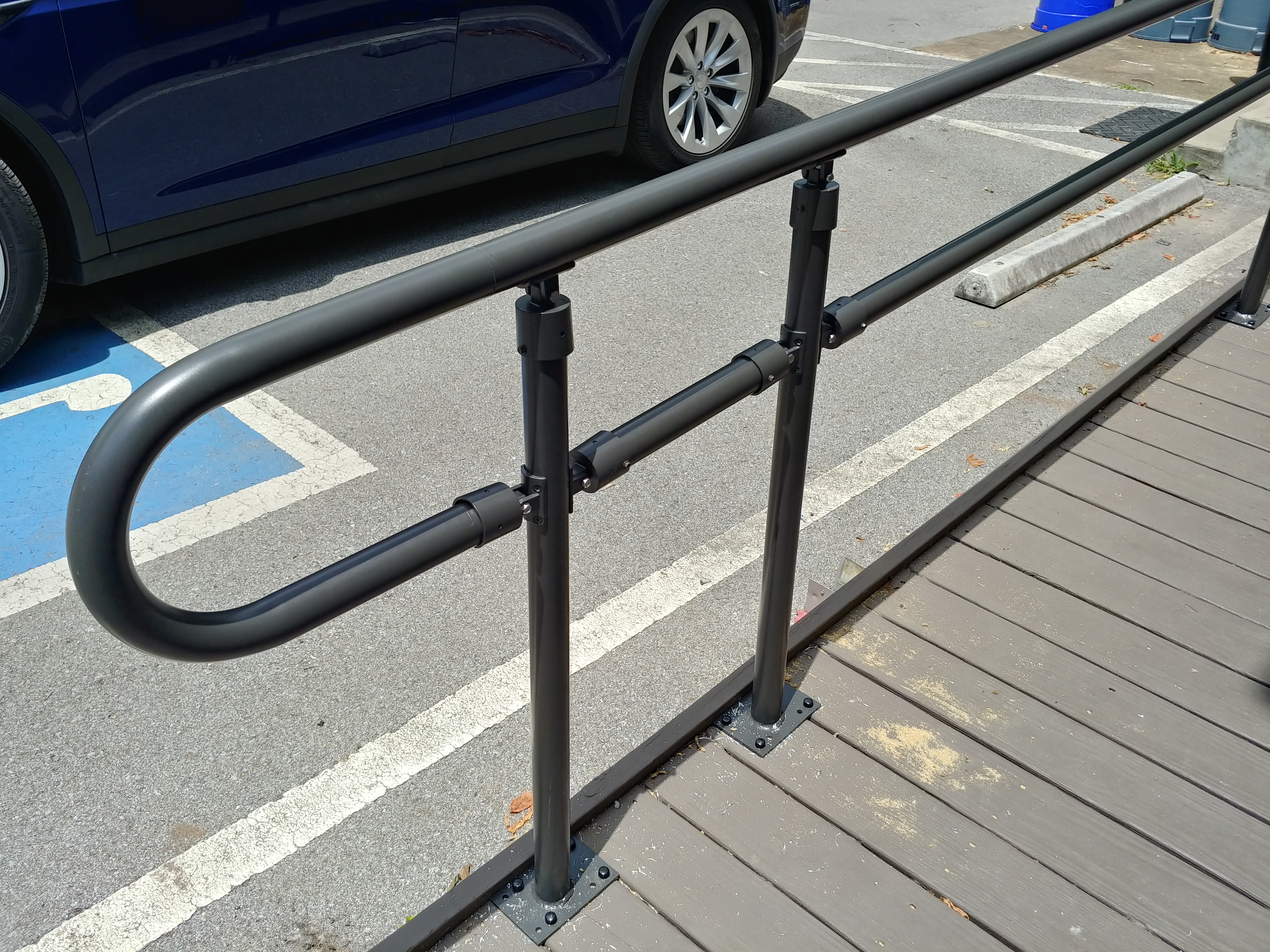 ADA Stair Loop with Internal Splice Connectors for 1.9 in. OD Handrail - Image 8